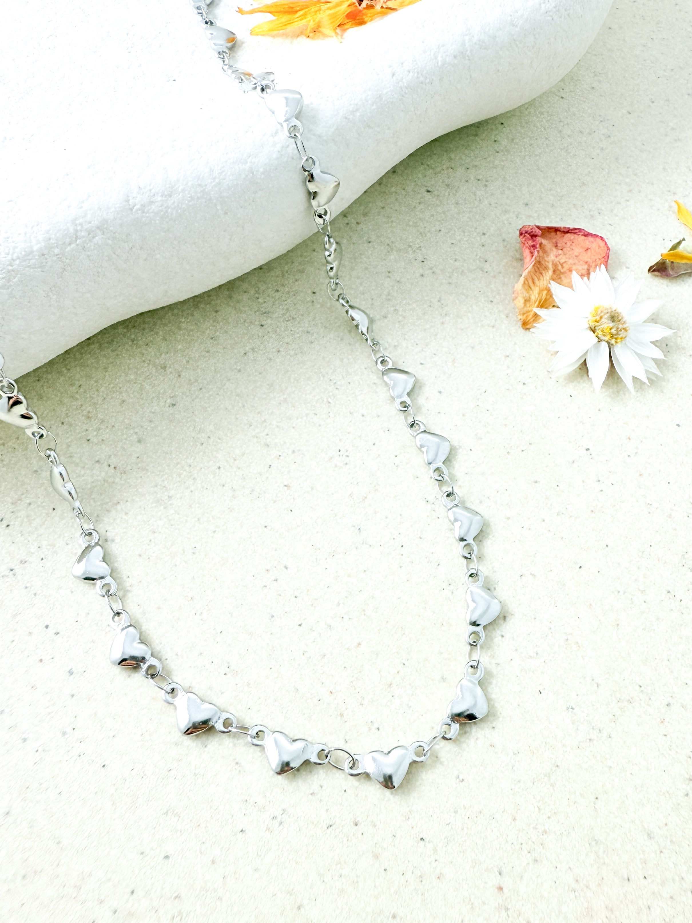Luna Light Layering Chain Silver Hearts